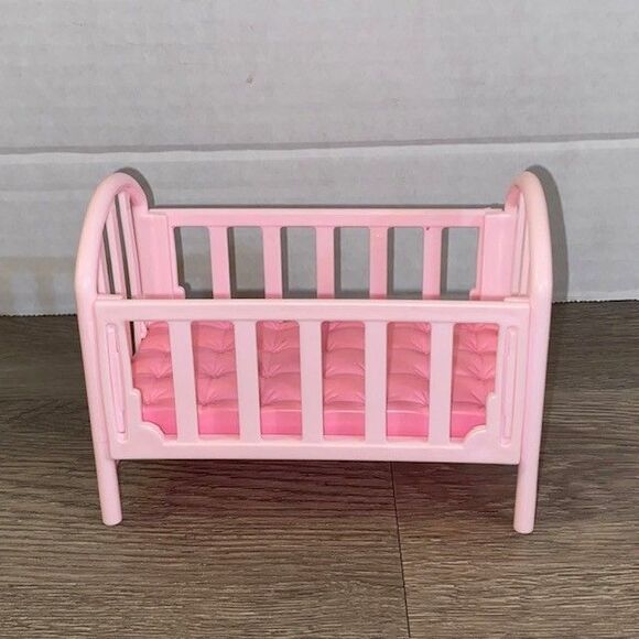 Kelly Baby Sister of Barbie Doll Crib Vintage Rare Pink Version - Picture 1 of 6